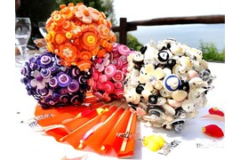 Multicolor button bouquets for bride and bridesmaids