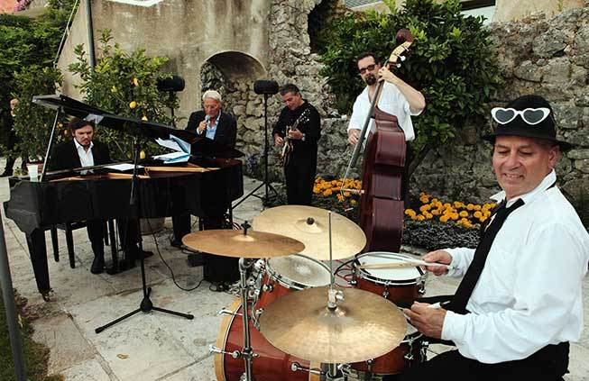 jazz music for wedding cocktail