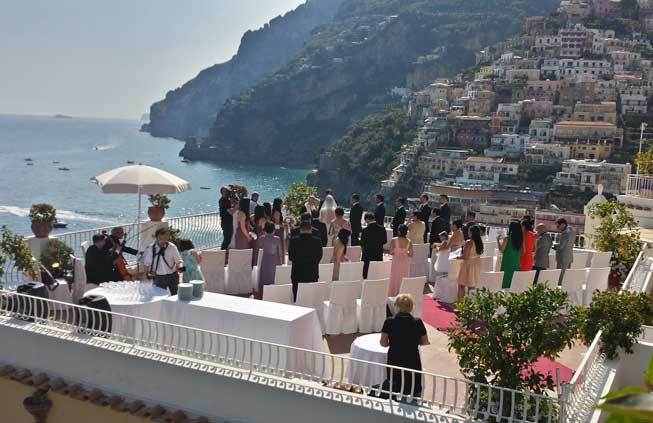 Protestant wedding on a terrace with seaview in Positano