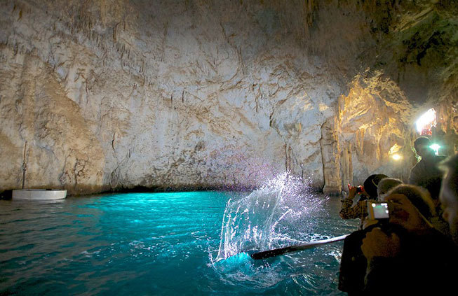 Activities: the Blue Grotto in Capri