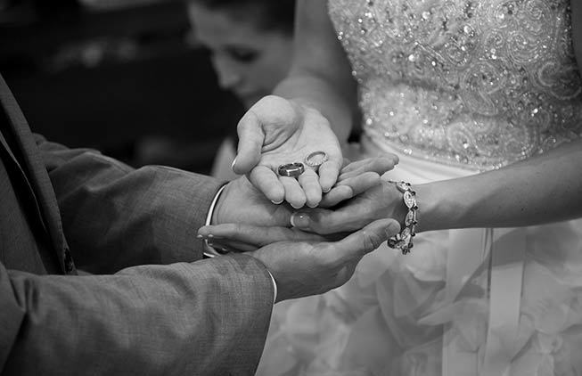 Exchange of the rings at Positano weddings