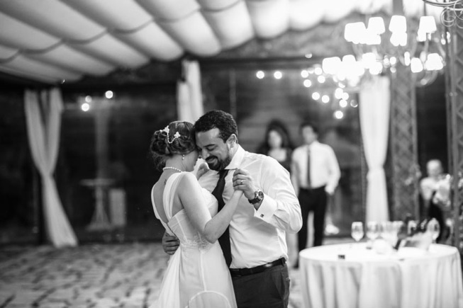 First dance of the bridal couple at Ravello wedding reception