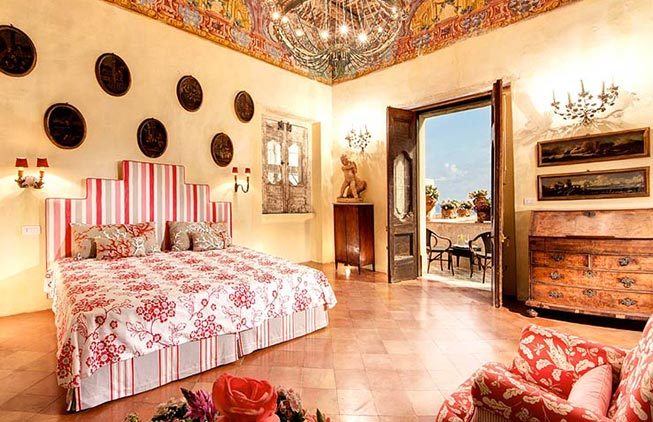luxurious villa in Positano