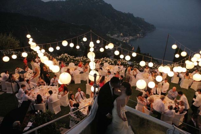 Outdoor wedding reception with chinese lanterns in Ravello