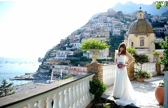 A bride in Positano
