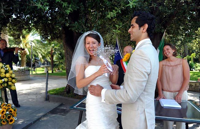 Civil wedding in Villa Fondi near Sorrento
