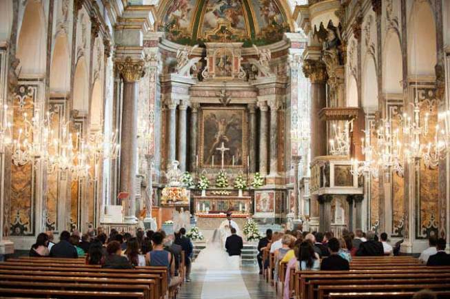 Catholic wedding ceremony in Amalfi Duomo