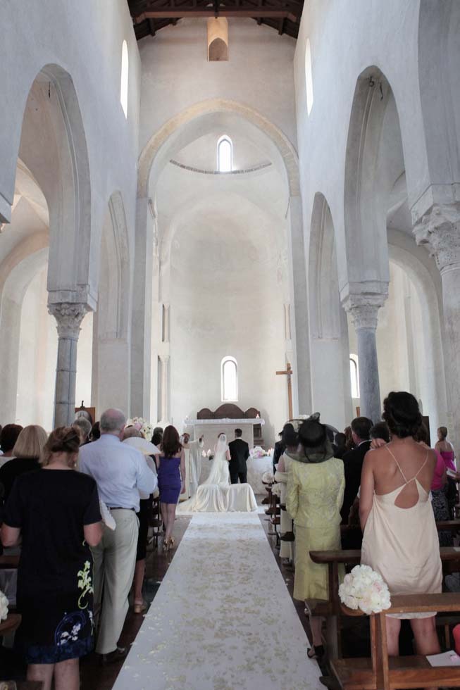 Wedding ceremony at Santa Maria a Gradillo in Ravello