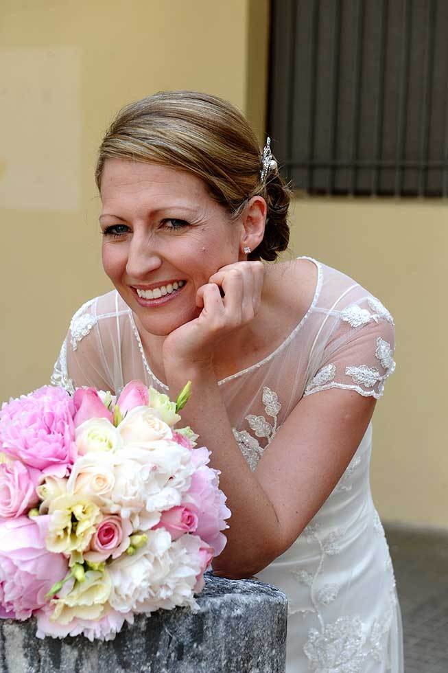 Bridal bouquet in white and pink for Amalfi wedding