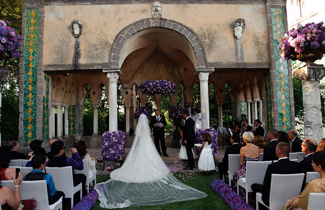 Wedding ceremony in the Tea Room of Villa Cimbrone