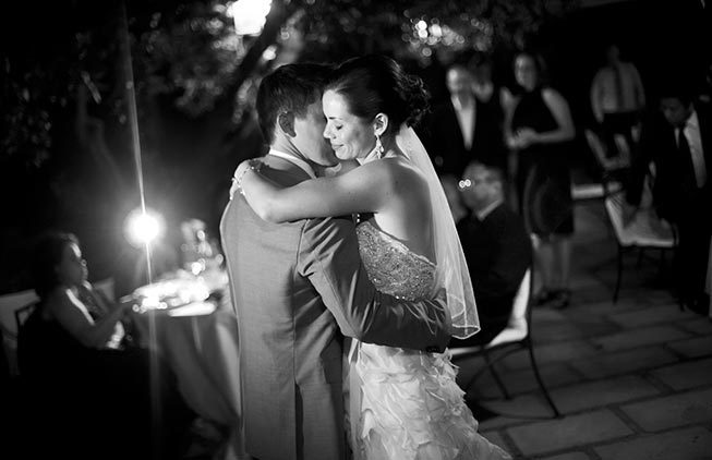 First dance of the newlyweds at Positano wedding